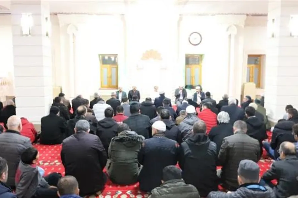 Mardinliler Seher Vaktinde Şakir Nuhoğlu Camii’nde Bir Araya Geldiler