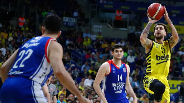 Anadolu Efes, Evinde Fenerbahçe Beko İle Karşılaşacak 