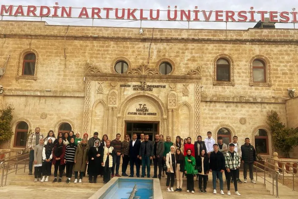 Şırnaklı Liseli Öğrenciler Mardin Artuklu Üniversitesini  Ziyaret Etti