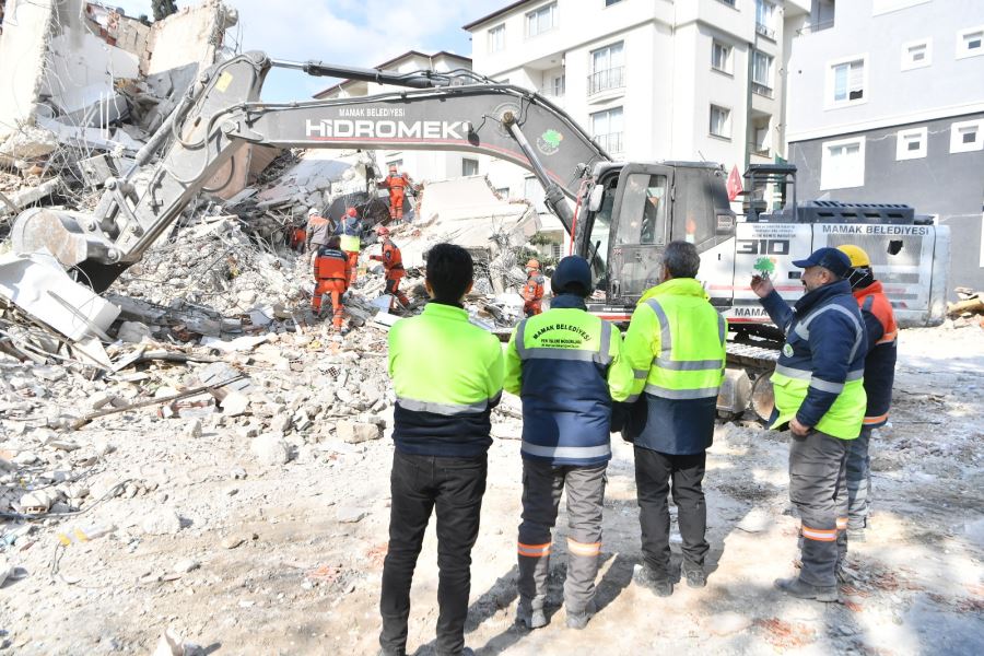 Mamak Belediyesi İlk Günden İtibaren Deprem Bölgesinde