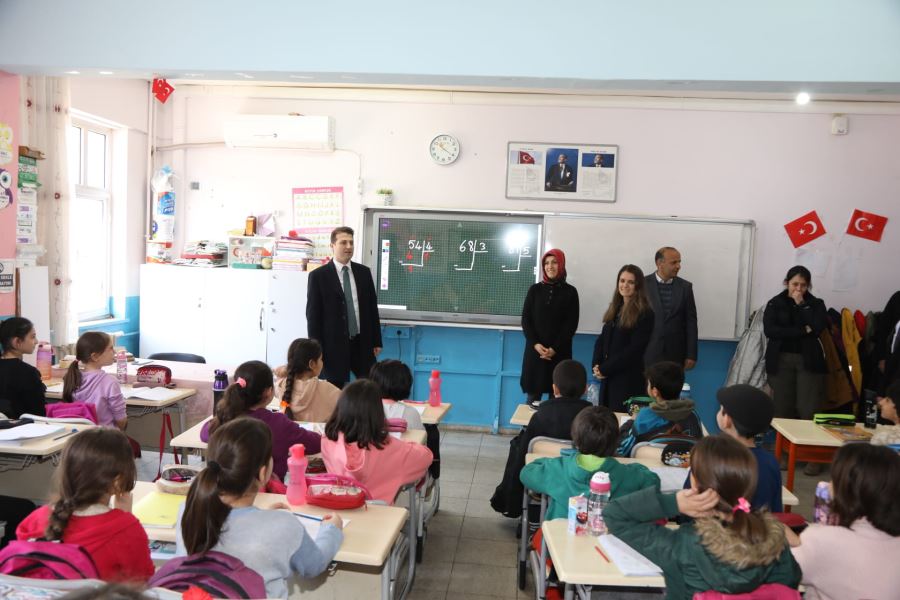 Kızıltepe İlçe Kaymakamı Fatih CIDIROĞLU 2.Dönemin Başlaması Nedeniyle  Okulları Ziyaret Etti