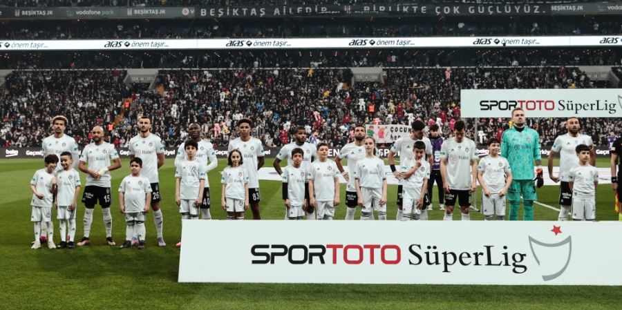 BEŞİKTAŞLI TARAFTARLARDAN VODAFON PARK