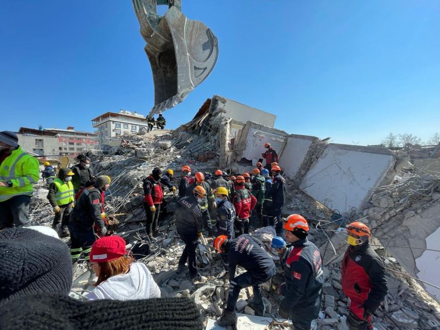 Enkaz kaldırma çalışmalarında bu noktalara dikkat! 