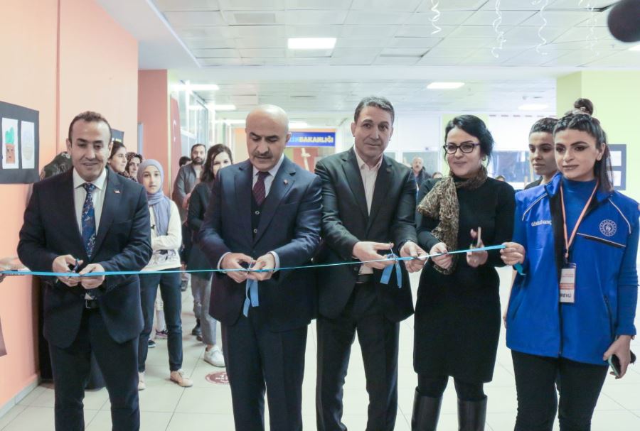 Mardin Valisi  Demirtaş, Depremzede Çocukların Resim Sergisi Açılışına Katıldı