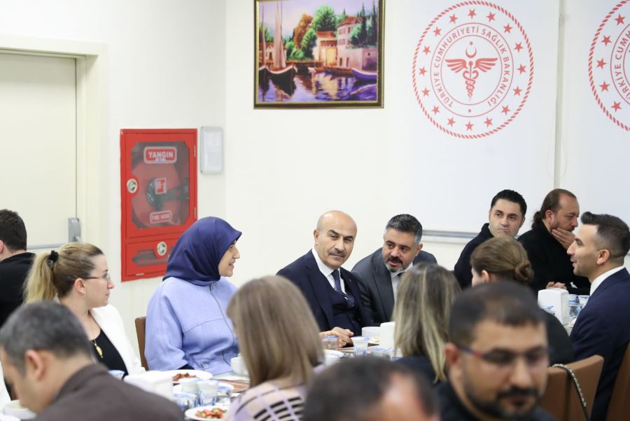 Mardin Valisi  Demirtaş Sağlık Çalışanları İle İftarda Buluştu