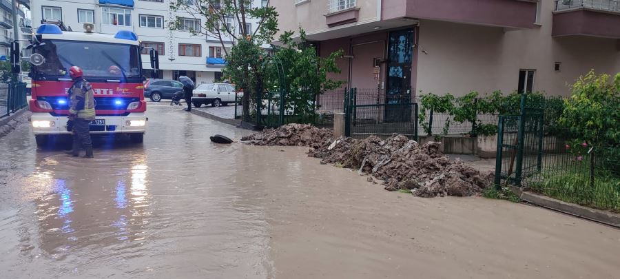 DÜN YAŞANAN TÜRKİYE’NİN EN YÜKSEK YAĞIŞINA KARŞI ANKARA BÜYÜKŞEHİR TEYAKKUZDAYDI