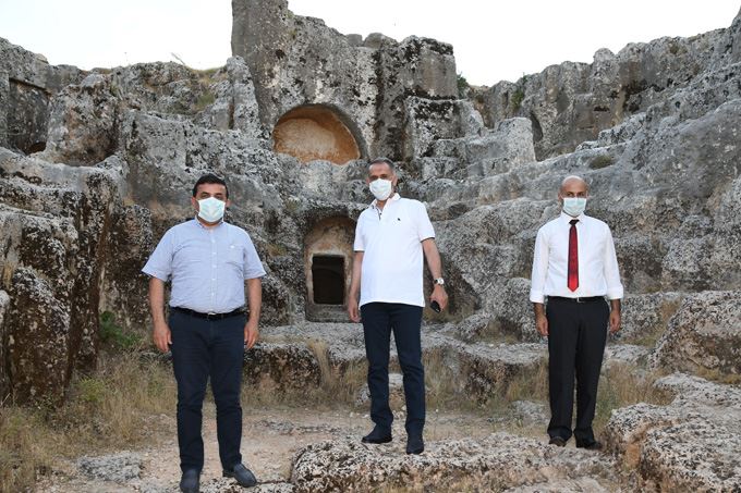 Adıyaman Valisi  Çuhadar, Perre Antik Kentini İnceledi