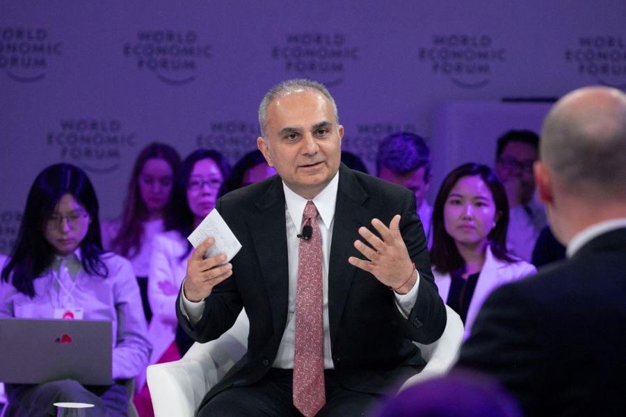 Sabancı, Çin’deki Yaz Davos’unda  İş Liderlerini Türkiye’ye Yatırıma Davet Etti