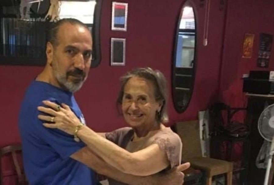 Özgül Beyazıt’tan Ünlü Senarist Sefa Önal için Tango “Dans hüzün’e iyi gelir”