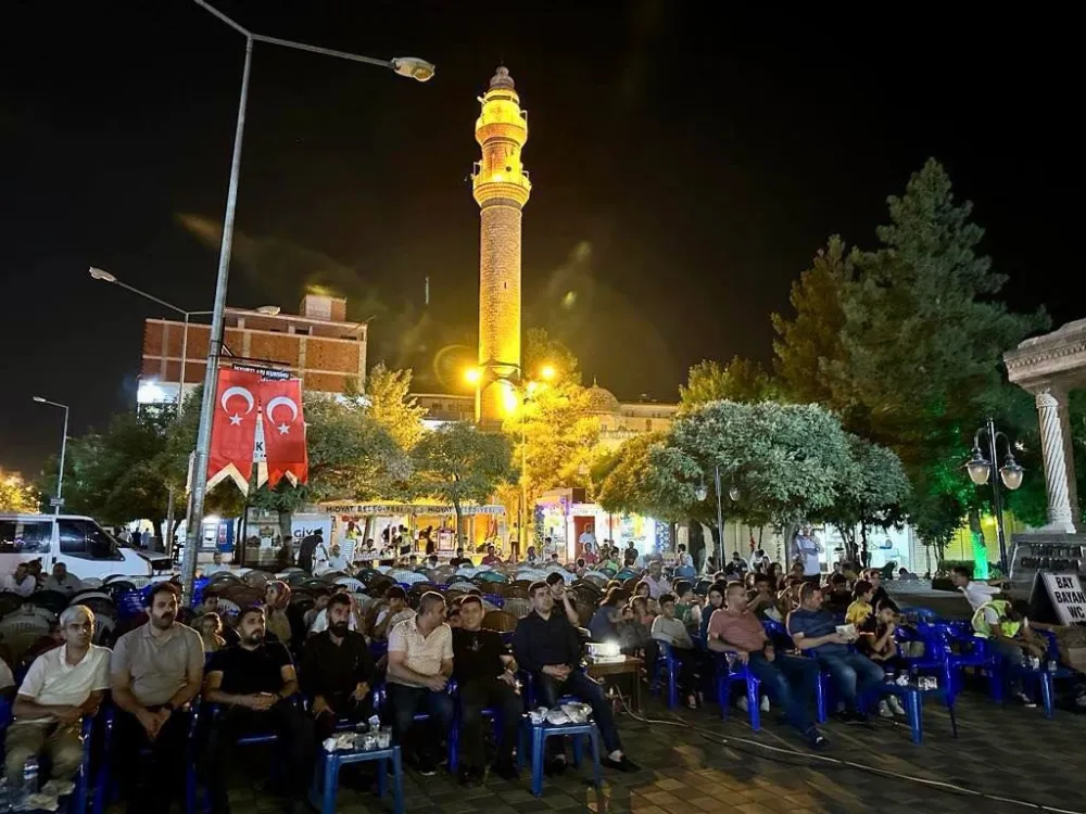 Midyat’ta açık havada sinema keyfi  