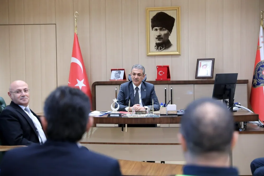 Mardin Valisi  Akkoyun, İl Emniyet Müdürlüğü ve İl Jandarma Komutanlığı’nı Ziyaret Etti