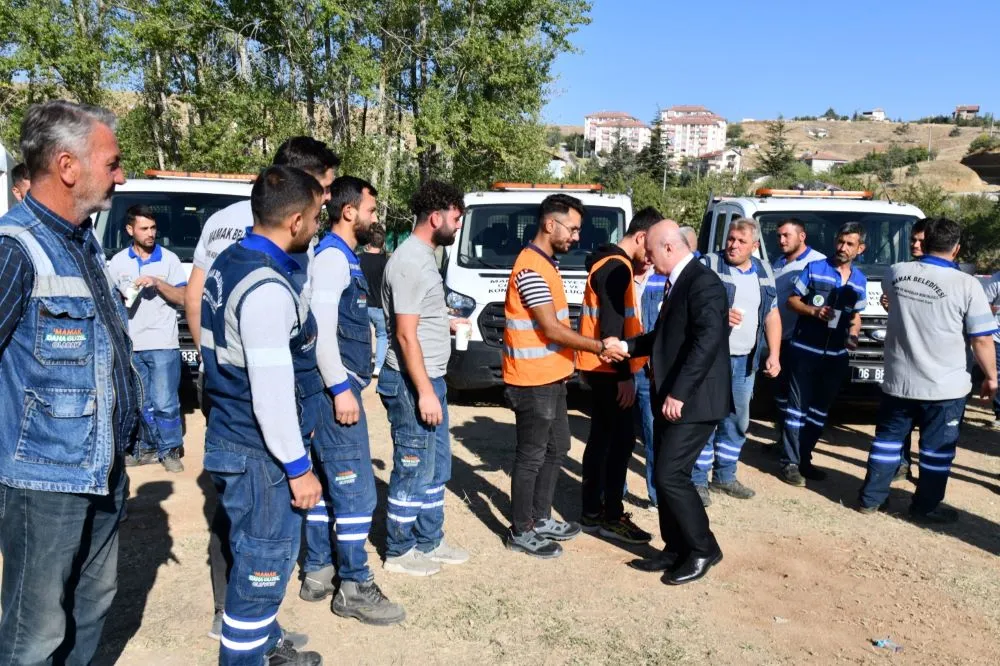 MAMAK BELEDİYESİNDEN  TEMİZLİK ÇALIŞMALARI