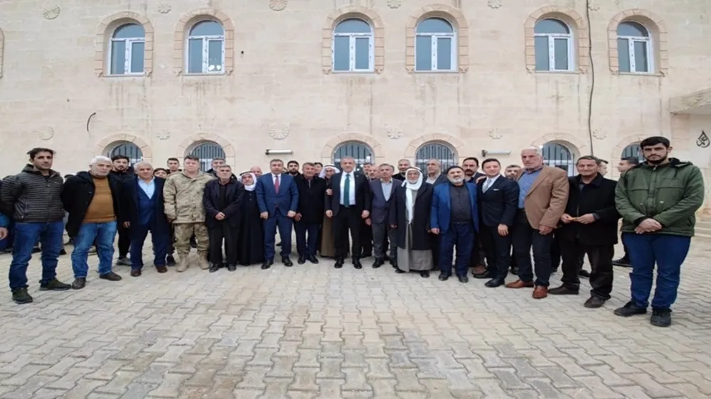 Mardin Valisi Tuncay  Akkoyun’un kırsal mahalle ziyaretleri sürüyor