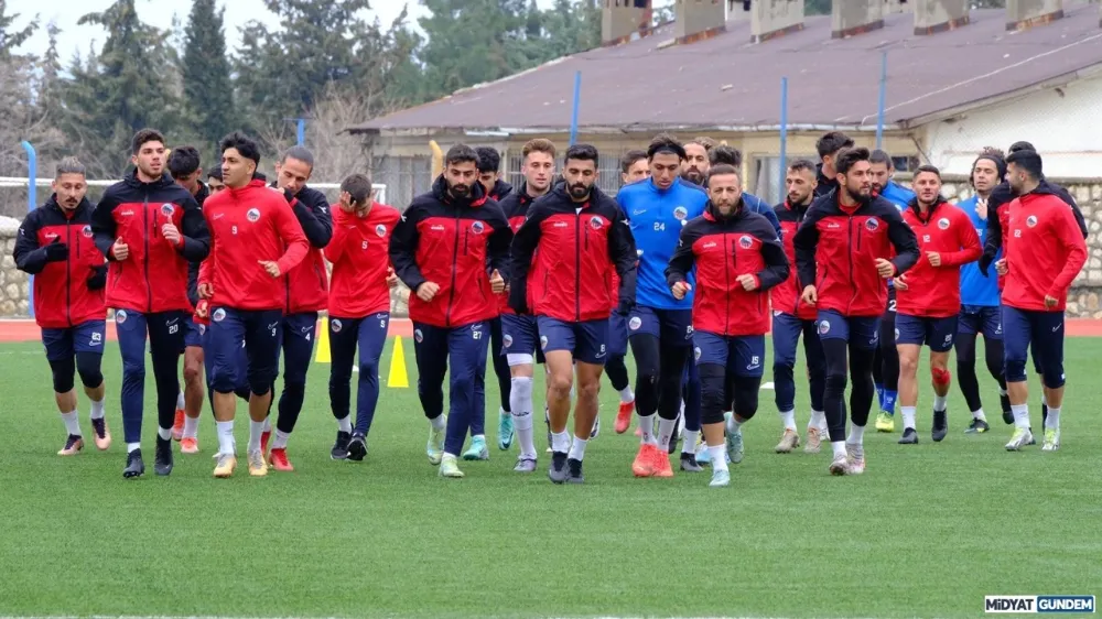 Mardin 1969 Spor Aliağa Futbol maçı hazırlıklarına başladı