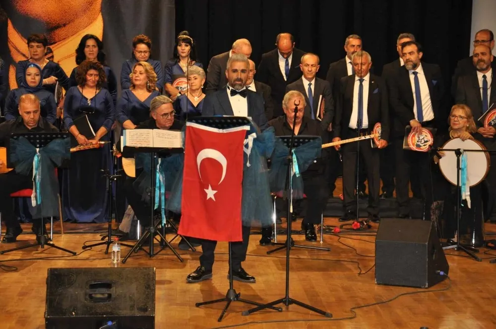 UTEF THM Umut Işığı Korosu Şahane Performansla Sahne Aldı