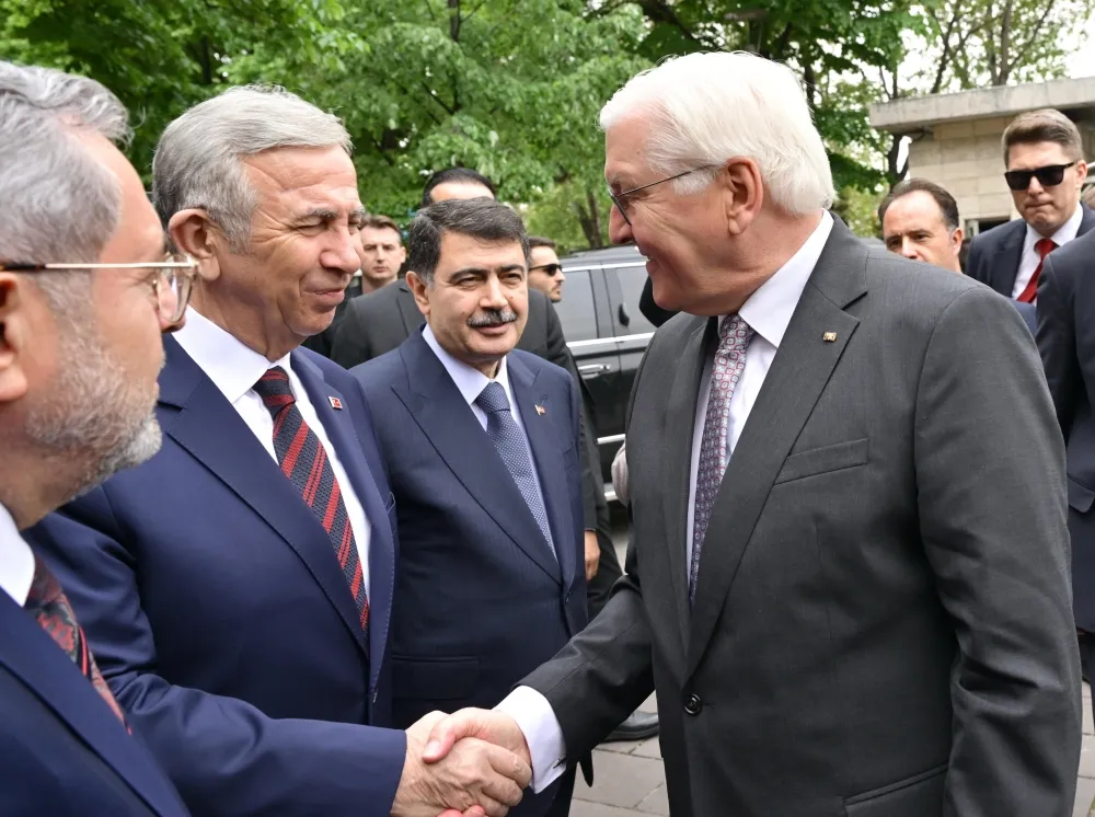 ALMANYA CUMHURBAŞKANI STEINMEIER MANSUR YAVAŞ İLE BİR ARAYA GELDİ