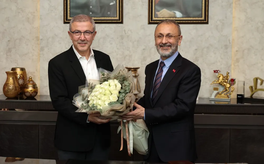 Eyüpsultan Belediye Başkanı Dr. Mithat Bülent Özmen görevine başladı