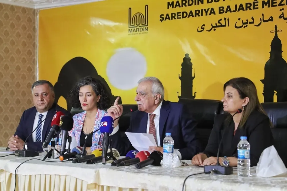 AHMET TÜRK: