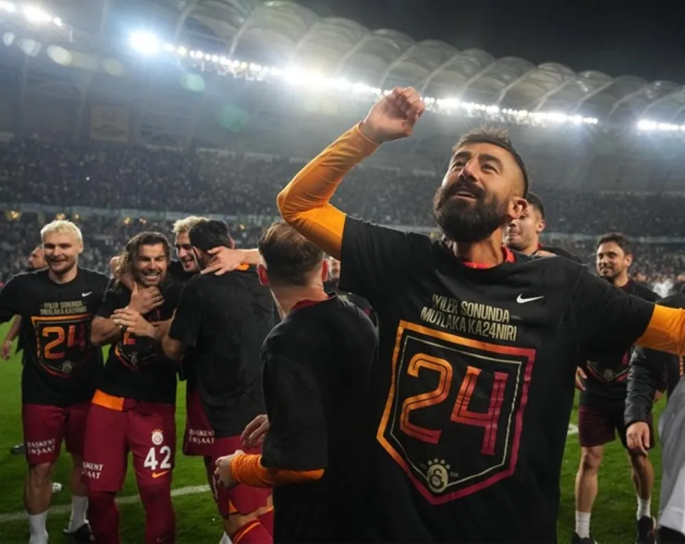 GALATASARAY FUTBOL TAKIMI  24.KEZ ŞAMPİYON OLDU