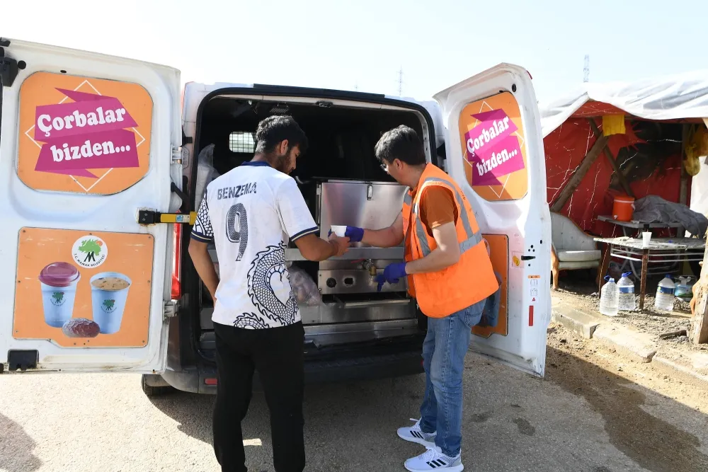 Mamak Belediyesi’nden Kurban Pazaryerinde Çorba İkramı