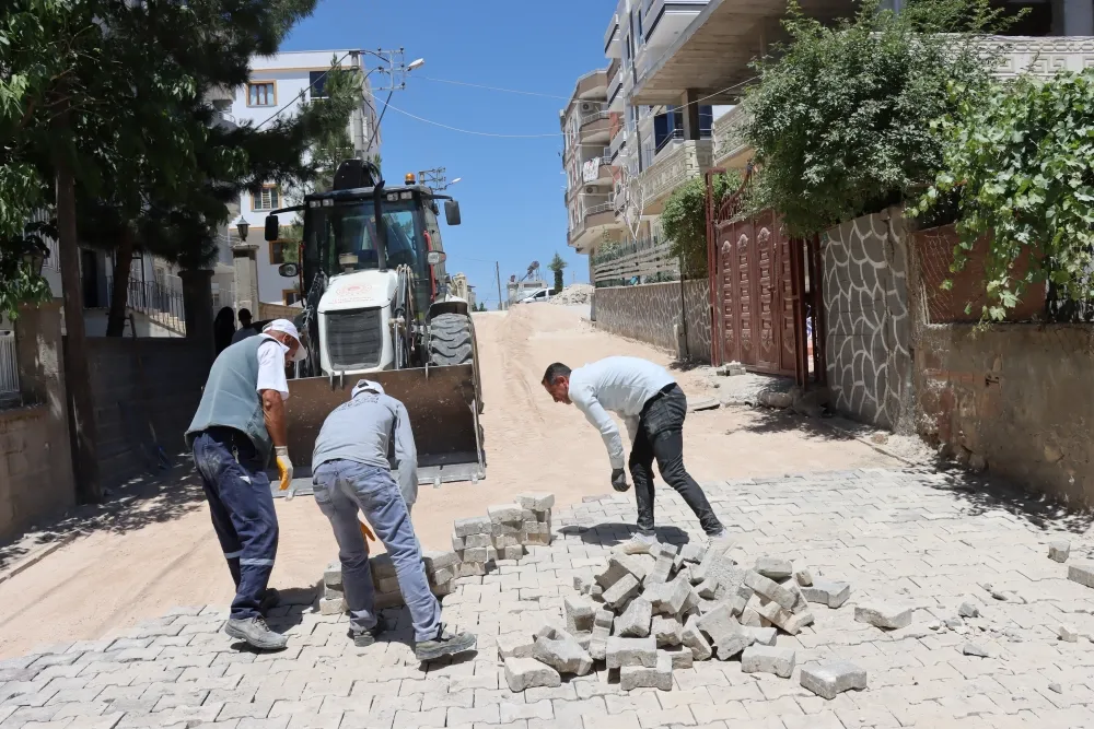 Midyat’ta, parke yenileme ve düzenleme çalışmaları sürüyor