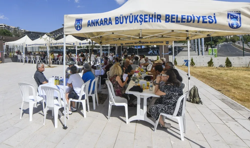 BAŞKENTLİ EMEKLİLER TANITIM TOPLANTISINDA BİR ARAYA GELDİ