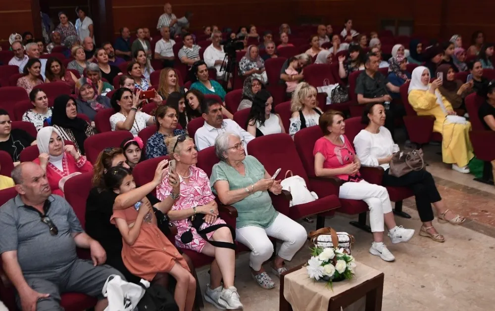Filiz Hiç Üzülmesin oyunu  Mamak’ta ‘Perde’ Dedi