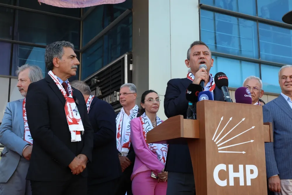 CHP Genel Başkanı Özgür Özel Gemlik Belediyesini Ziyaret Etti