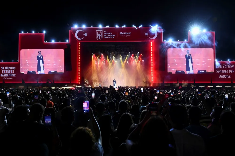 BAŞKENTTE “BÜYÜK ZAFER” COŞKUYLA KUTLANDI