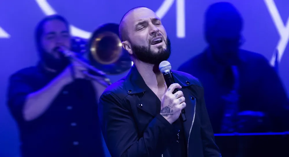 AFYON’DA MÜZİK FIRTINASI BAŞLIYOR! JOLLY JOKER 15. MEKANINI BERKAY’LA AÇIYOR!