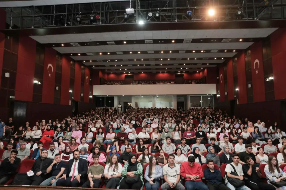 MAÜ’de İlk Ders Filistin Oldu