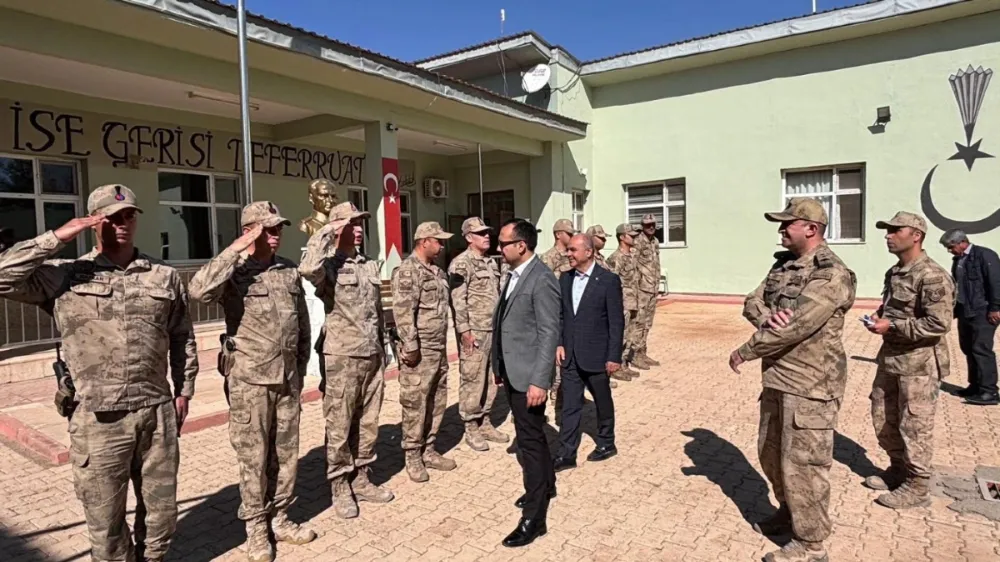 ÖMERLİ KAYMAKAMI FURKAN ÇAKIR GÖLLÜ JANDARMA KARAKOLUNU ZİYARET ETTİ