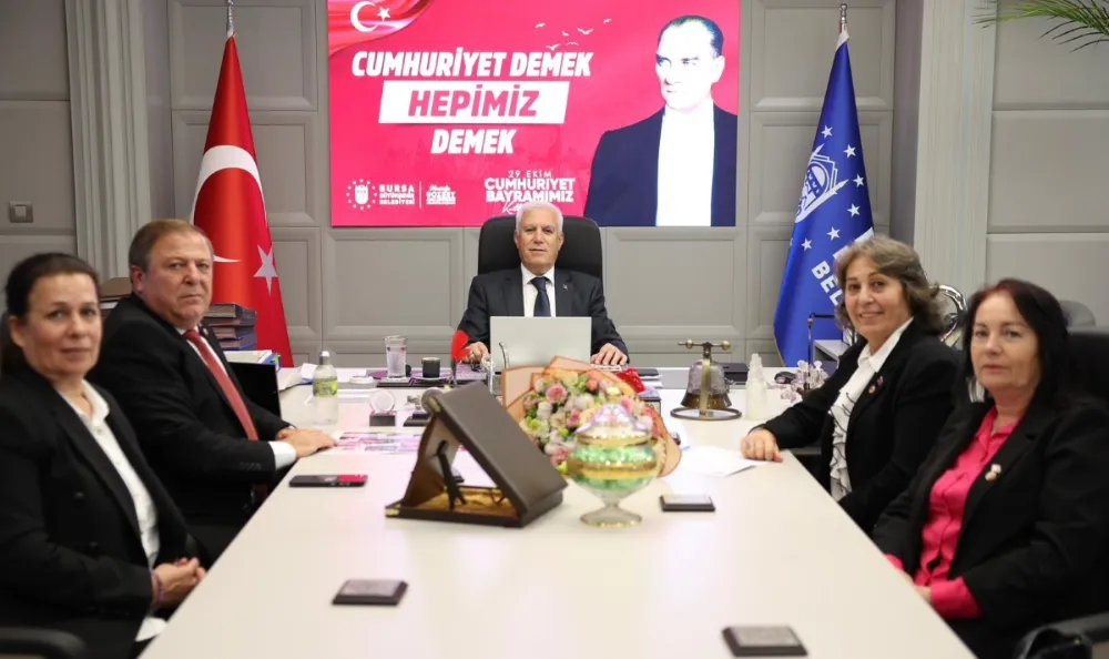 Başkan Bozbey de Emekliler Derneği Üyesi Oldu