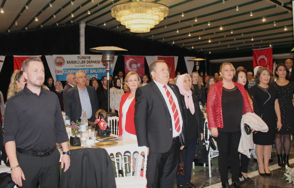 Emekli Bu Ülkenin Çimentosu, Çakıl Taşıdır