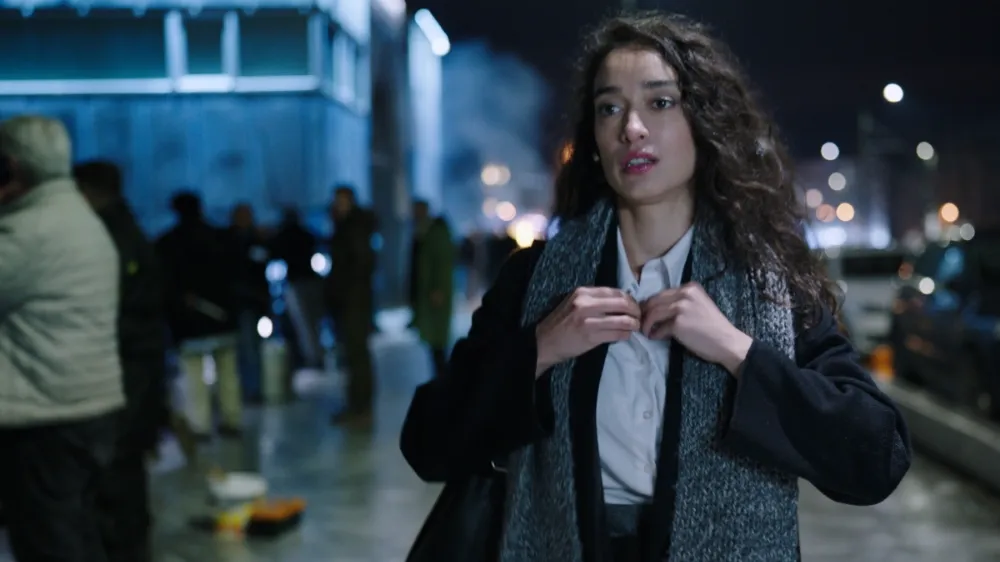 ALİNA BOZ’UN YAZIP YÖNETTİĞİ “ADAKO” ALTIN PORTAKAL’DA BÜYÜK BEĞENİ TOPLADI