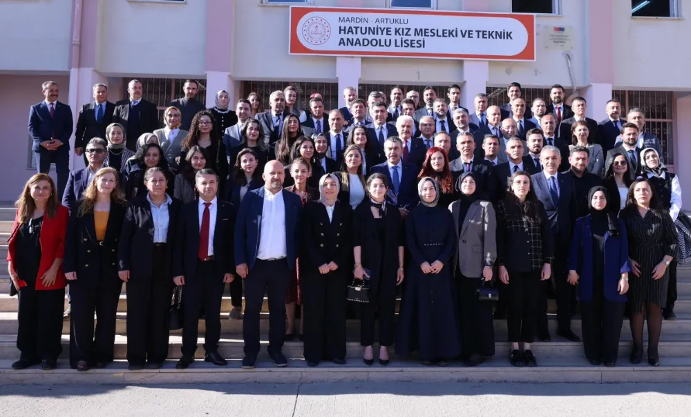 MEB YUSUF TEKİN ARTUKLU HATUNİYE KIZ MESLEK LİSESİNİ ZİYARET ETTİ