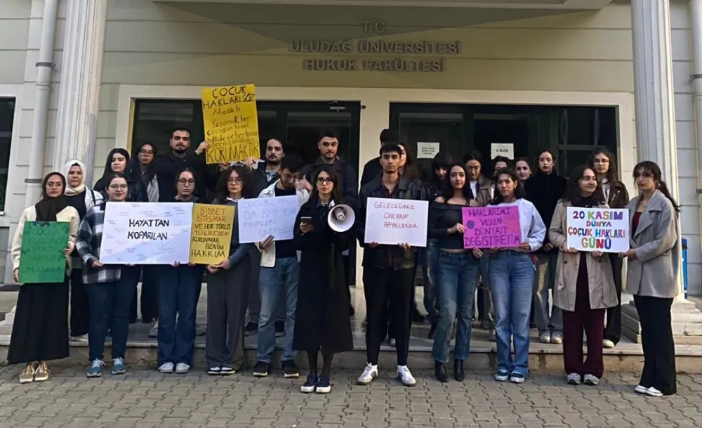 Uludağ Üniversitesi Hukuk Fakültesi Öğrencileri: 