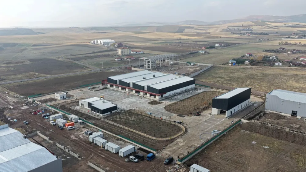 ANKARA BÜYÜKŞEHİR  YEREL ÜRETİCİLERİN KULLANIMI İÇİN ÜRÜN İŞLEME TESİSİ İNŞAA EDİYOR