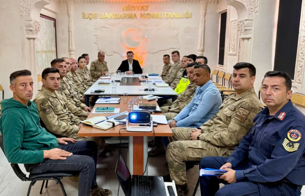 MİDYAT İLÇESİNDE GÜVENLİK TOPLANTISI GERÇEKLEŞTİRİLDİ