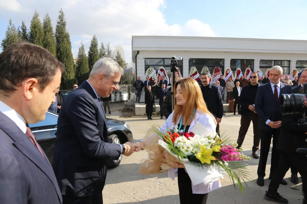 KÜTAHYA, BÖLGENİN EN BÜYÜK DİŞ HEKİMLİĞİ FAKÜLTESİ VE HASTANESİNE KAVUŞTU