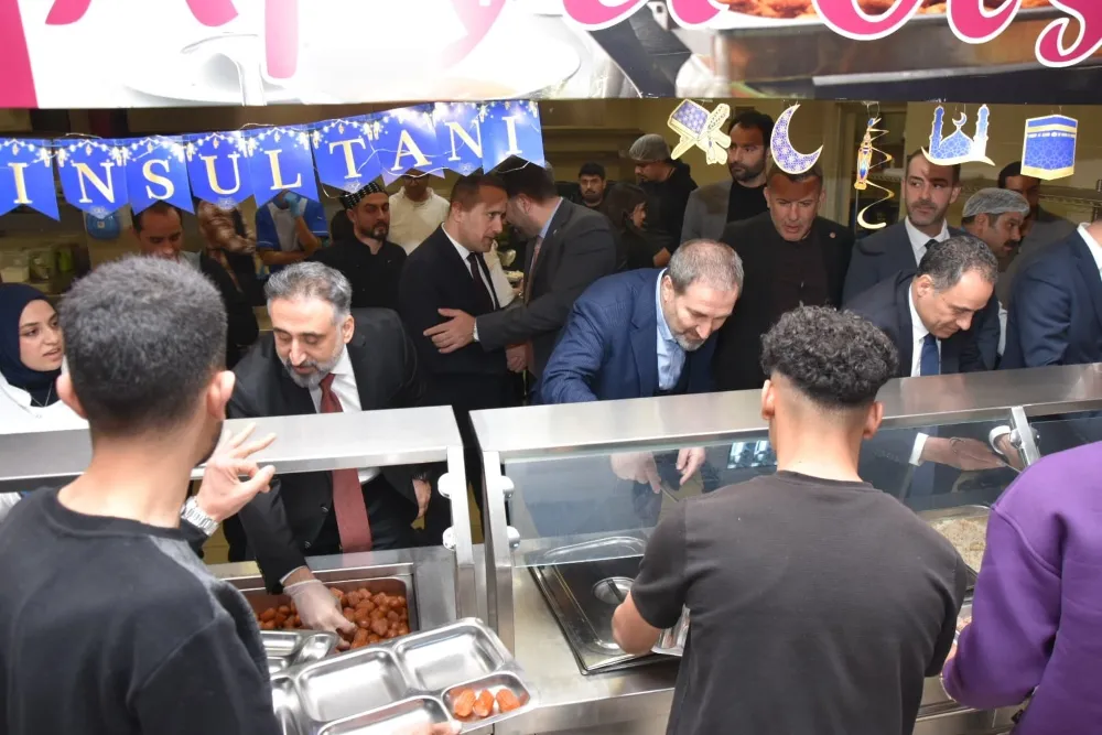 AK Parti Genel Başkan Yardımcısı Mustafa Şen, MAÜ Öğrencileriyle İftarda Buluştu