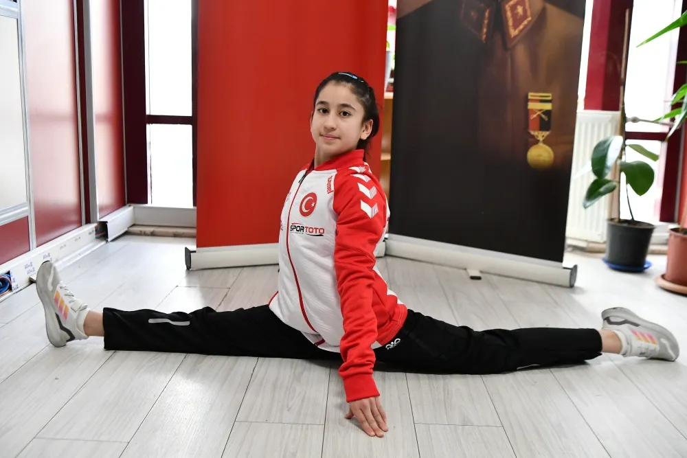 MAMAKLI GENÇ JİMNASTİKÇİ  ALMANYA YOLCUSU