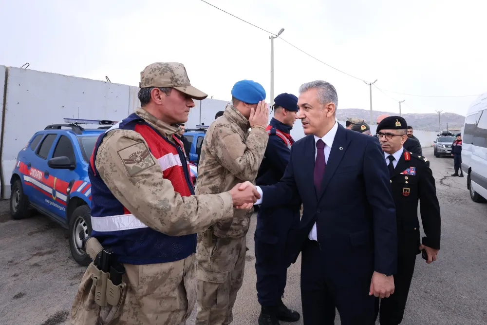 Mardin Valisi Akkoyun, Akbağ Jandarma Yol Kontrol Uygulama Noktasını Ziyaret Etti