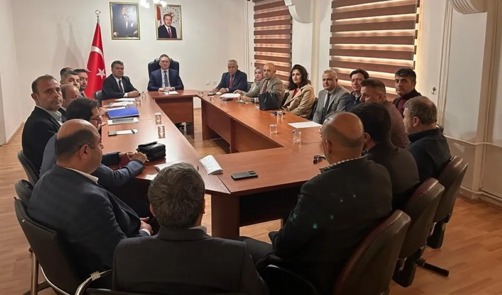 YEŞİLLİ İLÇESİNDE EĞİTİMİ DEĞERLENDİRME  TOPLANTISI