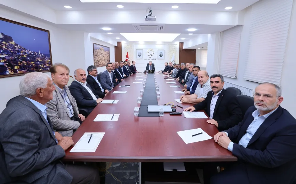 Mardin Valisi Tuncay  Akkoyun Muhtarlarla Bir Araya Geldi