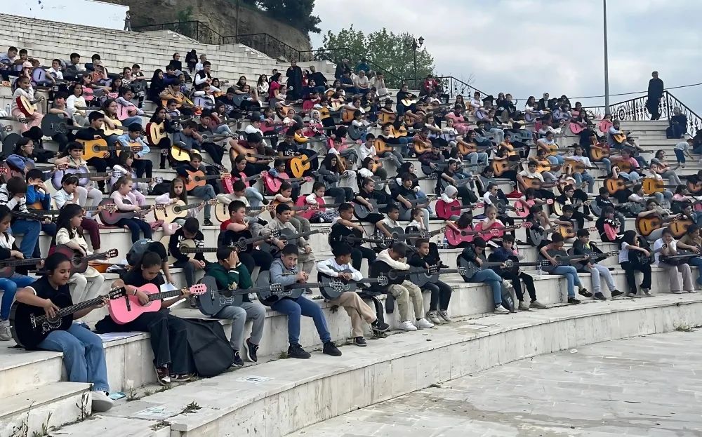 Gemlik’te 1470 Öğrenci Sanatla Buluşuyor