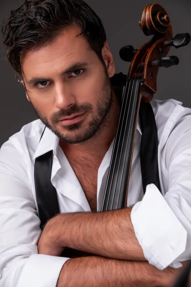 Megastar Tarkan’ın “Dudu” şarkısı HAUSER’in tutkulu çello tarzıyla buluşuyor