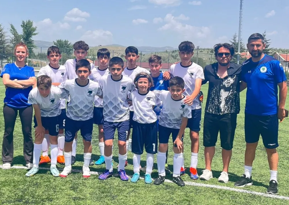 Mamak Belediyesi U-13 Takımı farklı kazandı