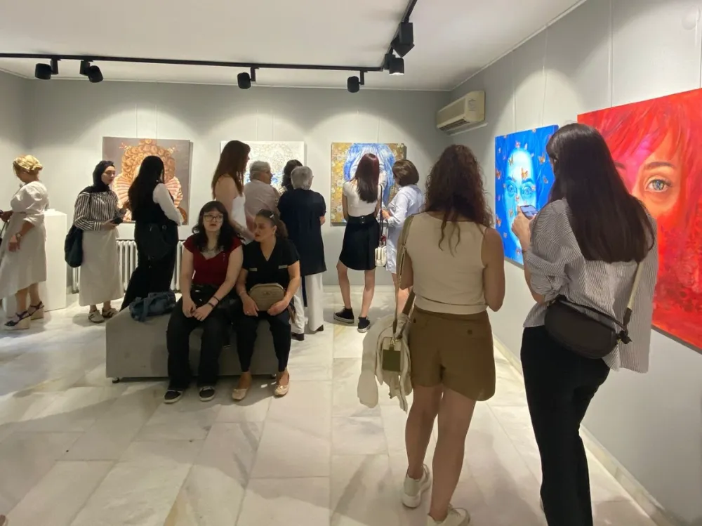 Karma Resim ve Heykel Sergisi Evrim Sanat Galerisi’nde Açıldı.