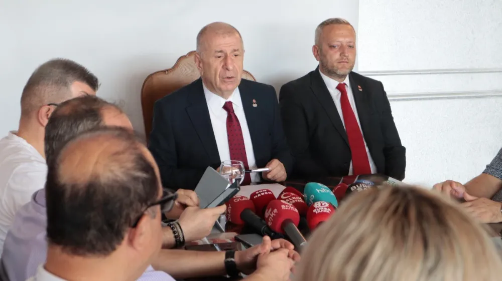 Ümit Özdağ: 